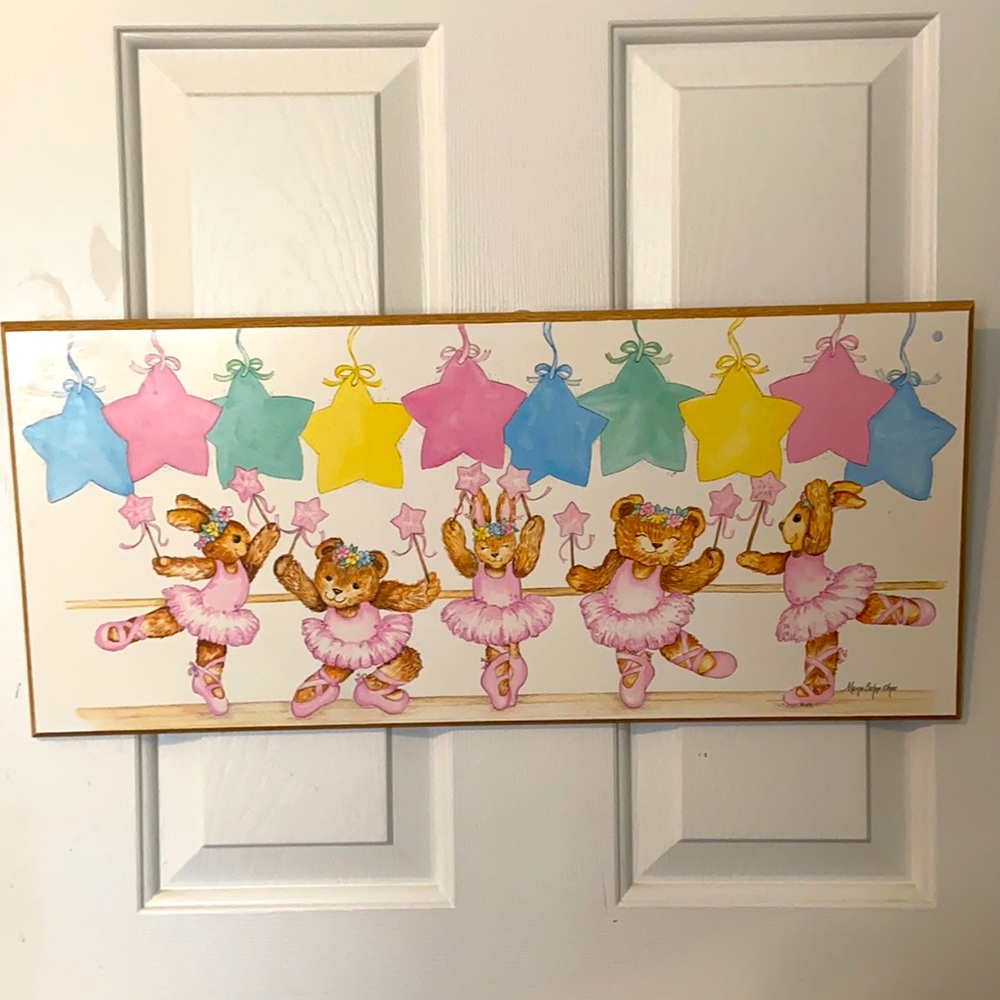 🎉$ ⬇️ Wooden wall art featuring ballet buddies! Adorable bunnies & bears 🐰🧸